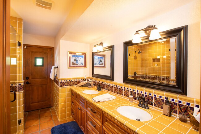 Building Photo - 387 S Cahuilla Rd