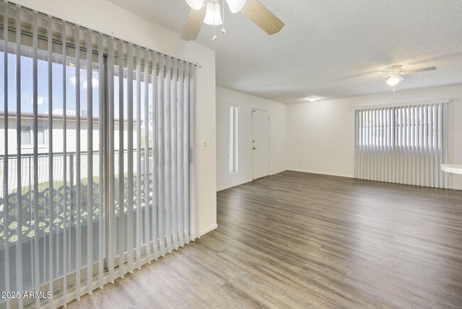 Building Photo - 756 JOAN D ARC Ave