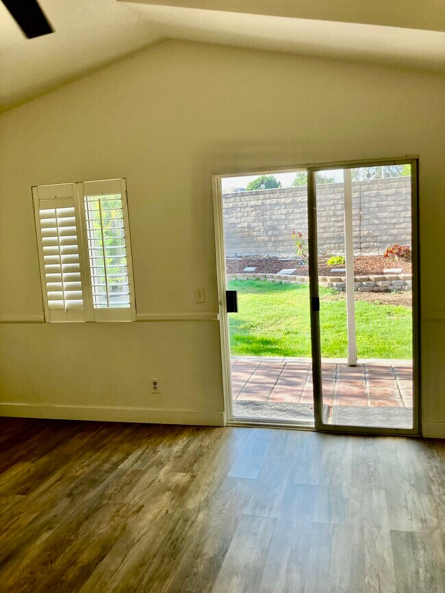 Building Photo - 2899 Thicket Pl