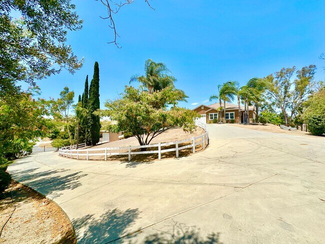 Building Photo - 31340 Aussie Ln