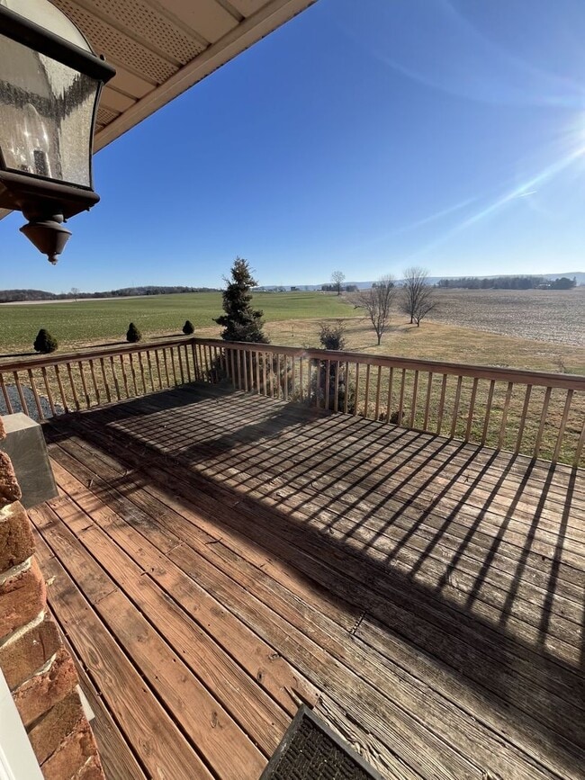 Building Photo - 8298 Scenic Dr