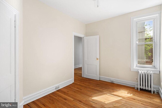 Building Photo - 123 S 63rd St