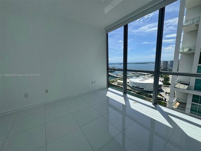 Building Photo - 1100 Biscayne Blvd