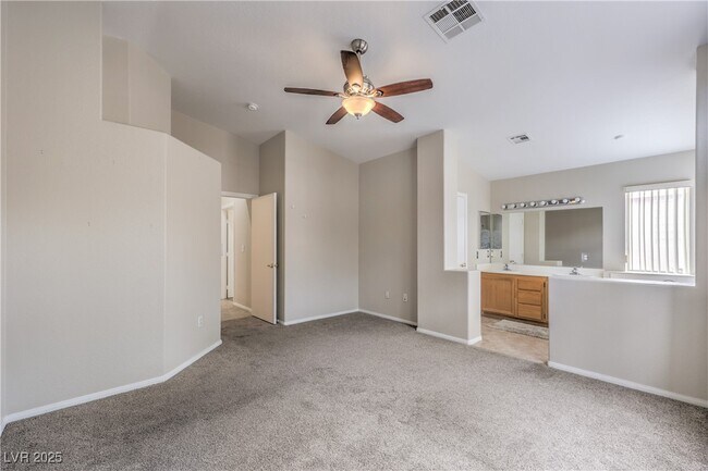 Building Photo - 8136 Shady Glen Ave