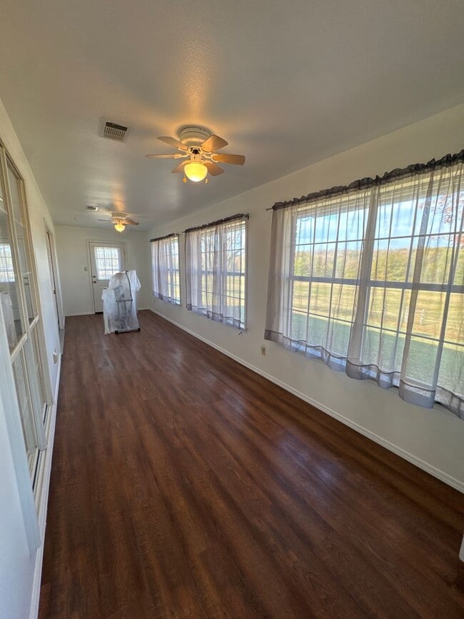 Building Photo - 3606 US-71