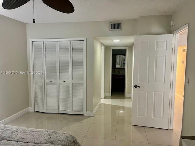 Building Photo - 3200 N Palm Aire Dr