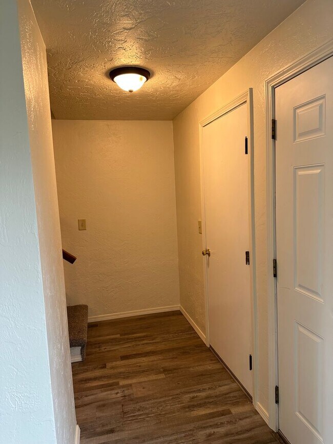 Building Photo - 776-778 W. Quinalt St.