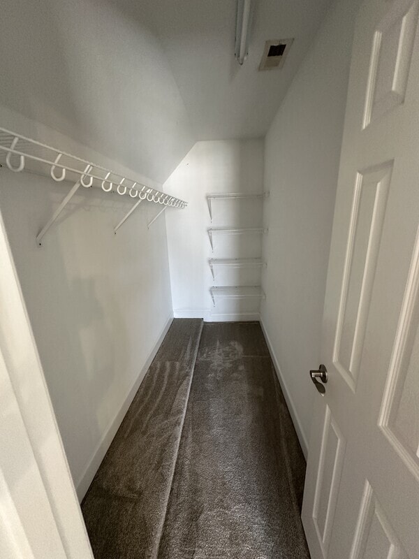 Building Photo - 5511 Ginkgo Rd