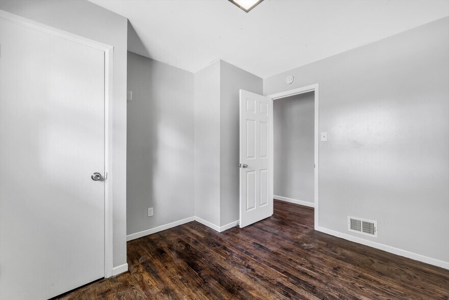 Building Photo - 765 Daniel Boone dr