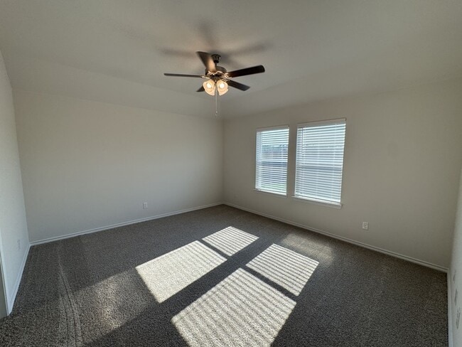 Building Photo - Beautiful BRAND NEW 4-Bedroom Home In Lind...