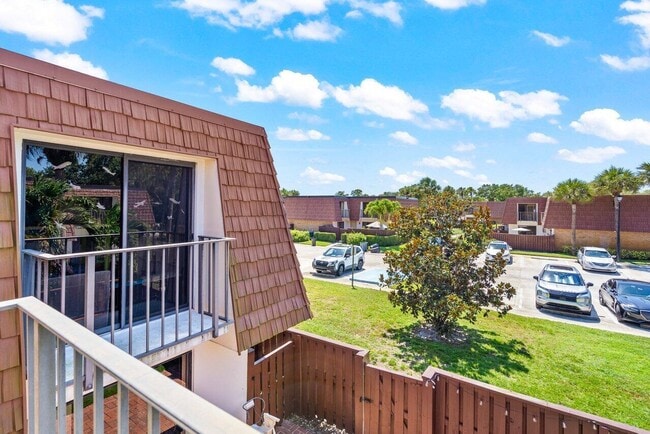 Building Photo - 3571 SW Sunset Trace Cir