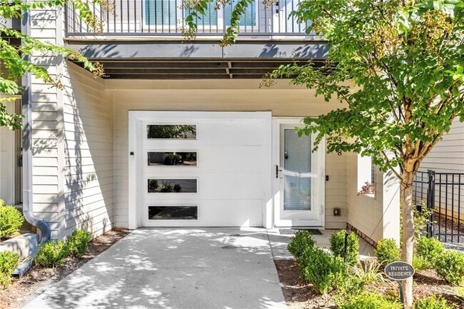 Building Photo - 1438 Walker Pl SE