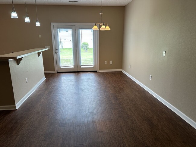 Building Photo - 495 Canyon Oak Loop