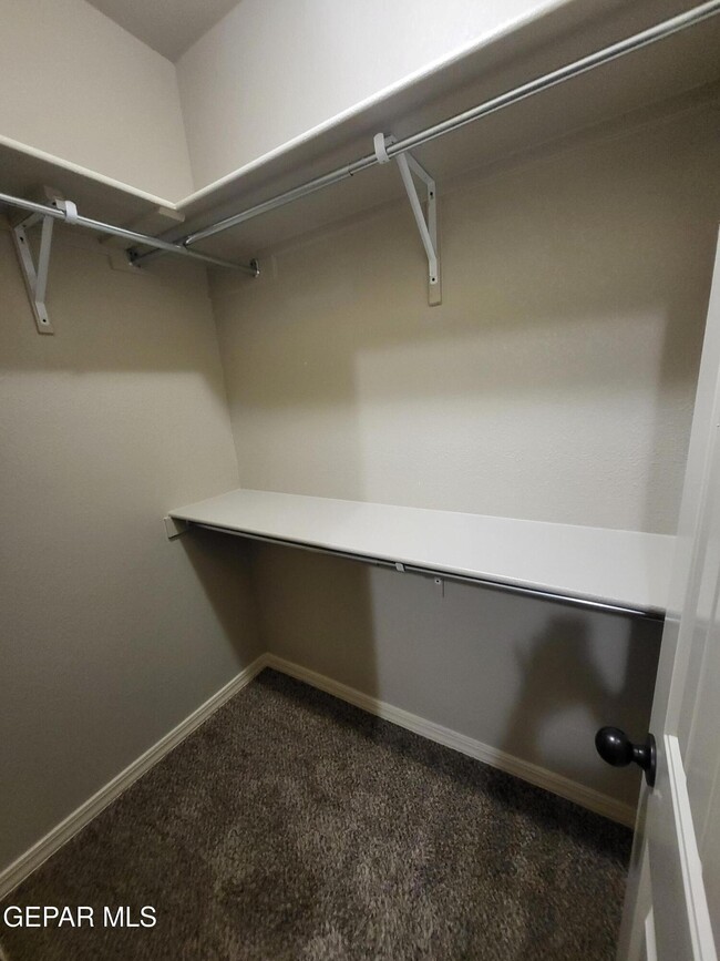 Building Photo - 3150 Spring Willow