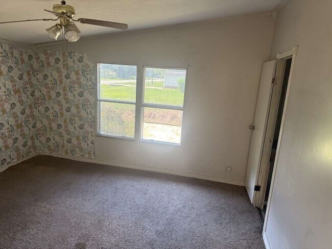 Building Photo - 16321 Lone Star Ranch Dr