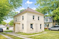 Building Photo - 4 Bed 2 Bath Home