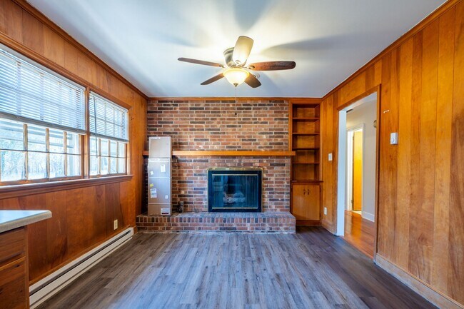 Building Photo - 3209 Pine Brook Ln