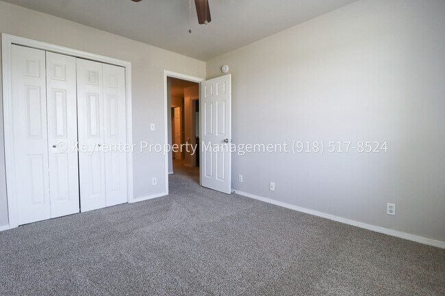 Building Photo - 3 Bed | 1.5 Bath in Central Tulsa! ***Accepts Vouchers***