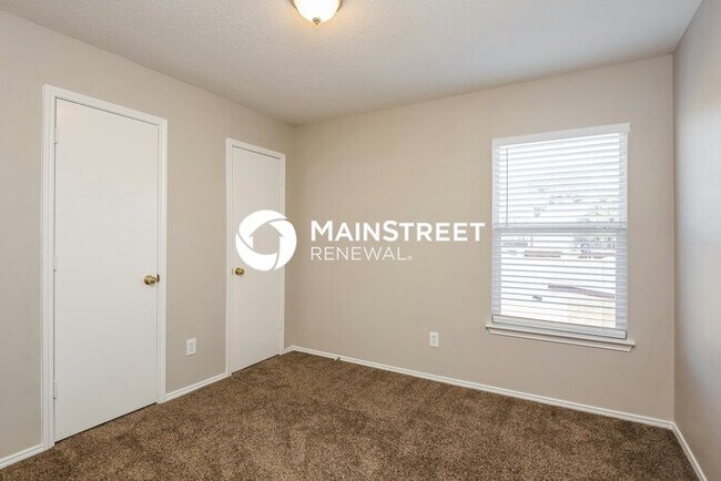 Building Photo - 4 Bedroom Pet-Friendly Home in Fort Worth,...