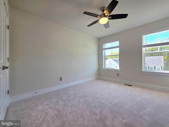 Building Photo - 1552 Meadowlark Glen Rd