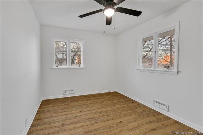 Building Photo - 275 High St