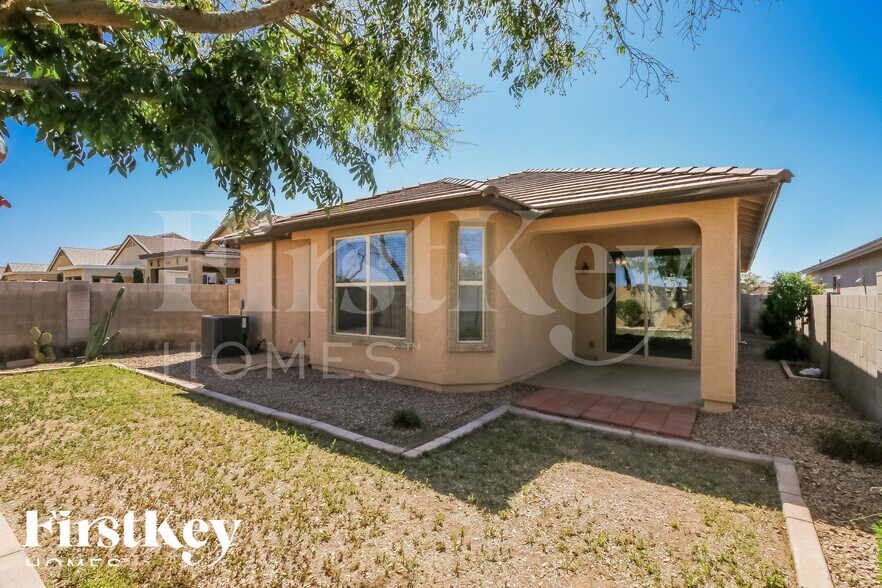 Building Photo - 3798 E Alamo St