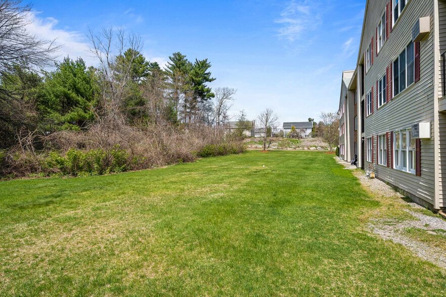 Massive outdoor green space! - 1901 Bodwell Rd