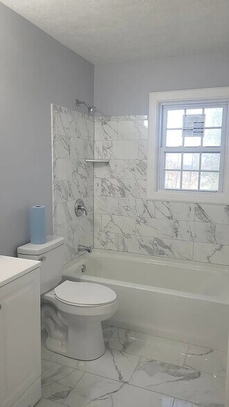 Building Photo - 5033 Wabash Pl