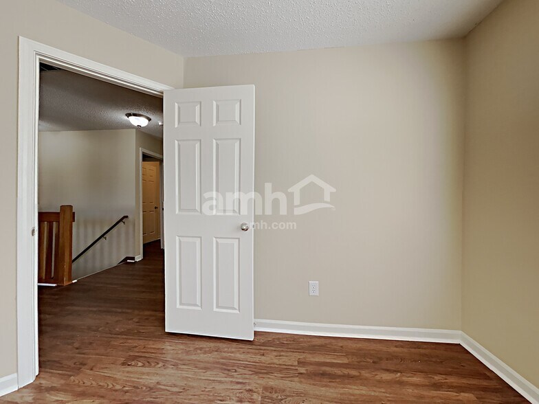 Building Photo - 11946 Sapling Cir