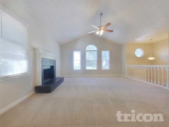 Building Photo - 158 Sweetwater Cir