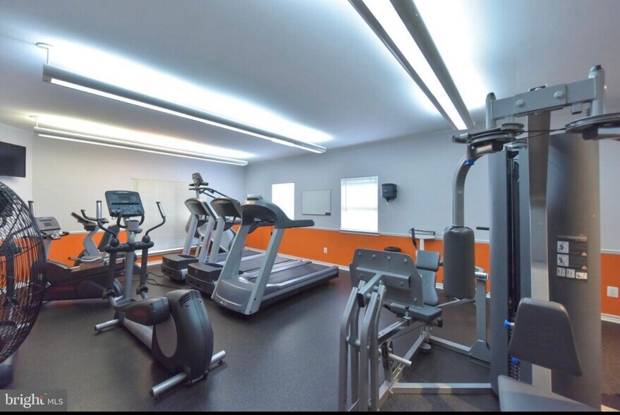 Building Photo - 12158 Penderview Ln