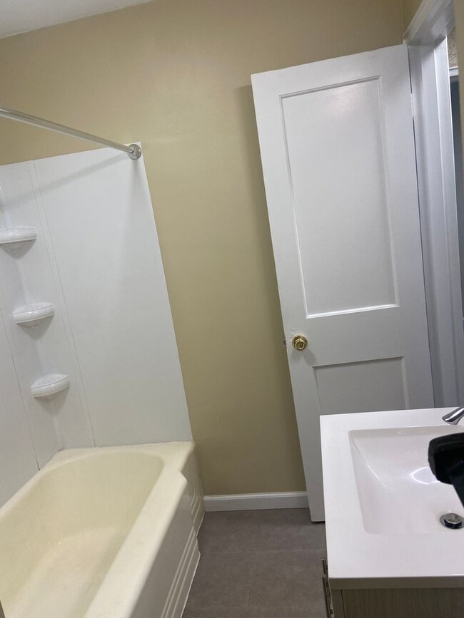 Building Photo - 13 S 19th St