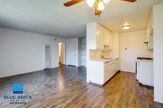 Building Photo - 5452 Corteen Pl