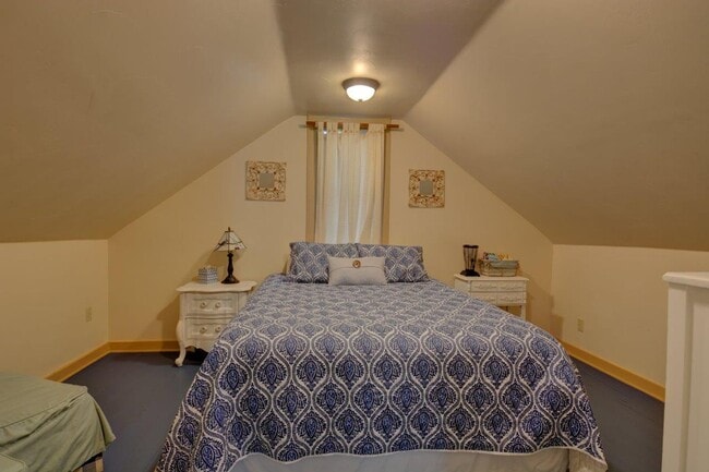 Building Photo - Perfect Furnished Home in Jacksonville!