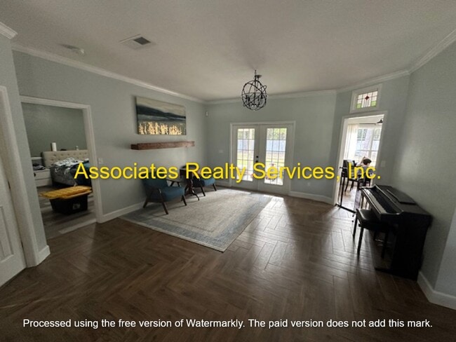 Building Photo - Beautiful Family home in Mentone!