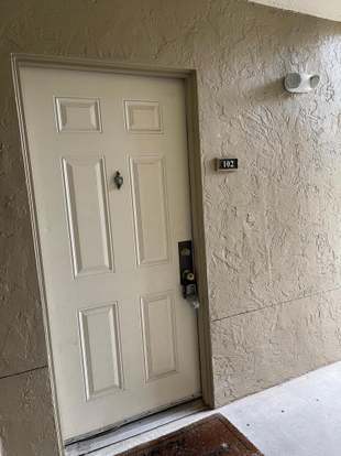Building Photo - 1740 Palm Cove Blvd