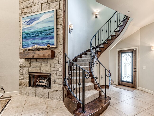 Building Photo - End Unit- @ Muirfield Village- Classic Bill Roberts Custom Built- 4 Bedrooms+ Media Room- Close t...