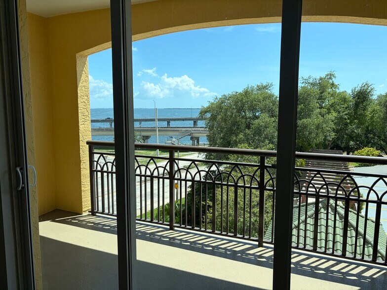 Building Photo - 345 Bayshore Blvd