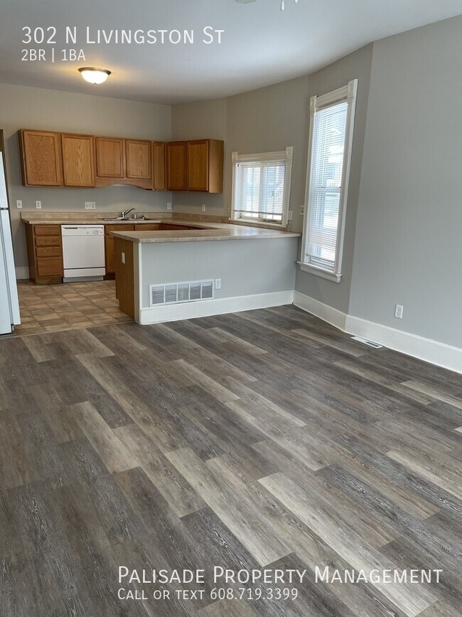 Building Photo - 302 N Livingston St