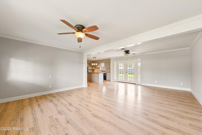 Building Photo - 307 Marilyn Dr