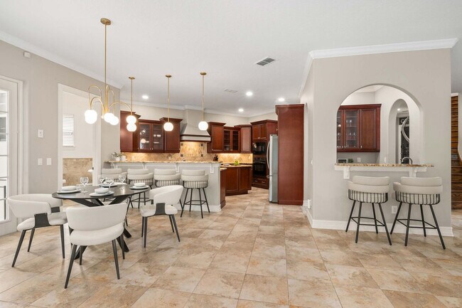 Building Photo - 1227 Radiant St