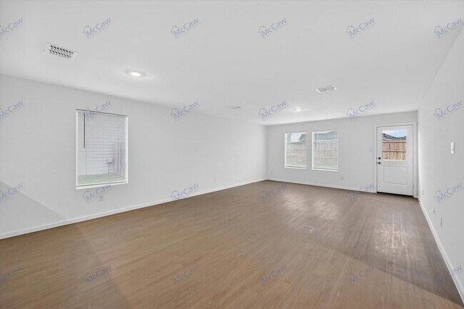Building Photo - 4041 Arklow St