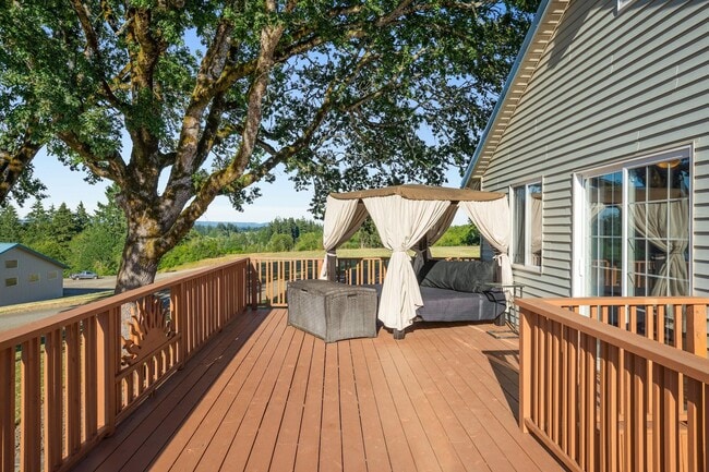 Building Photo - 3995 SW Lafollett Rd