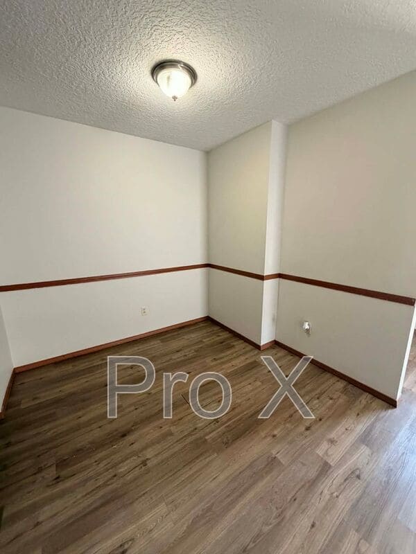 Building Photo - 3802 College View Dr