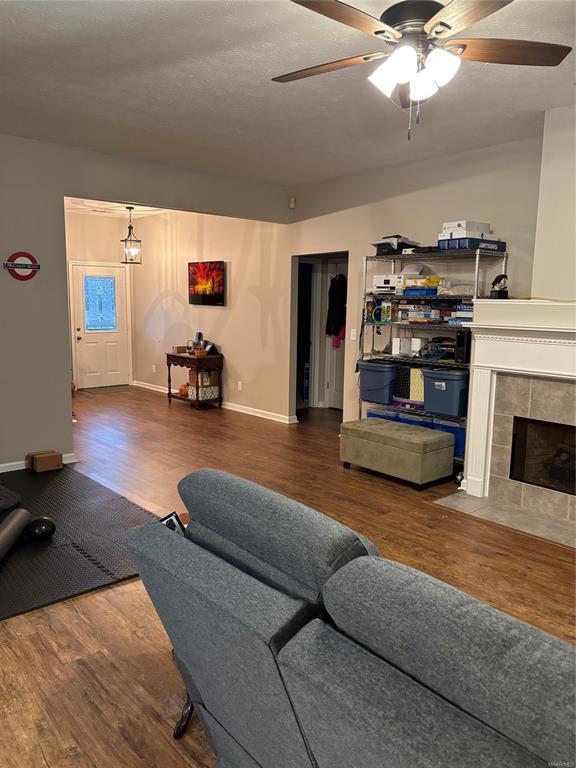 Building Photo - 1136 Hallwood Ln