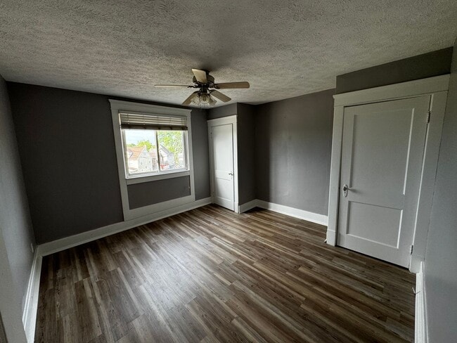 Building Photo - Charming 3 Bed, 1 Bath House for Rent in C...