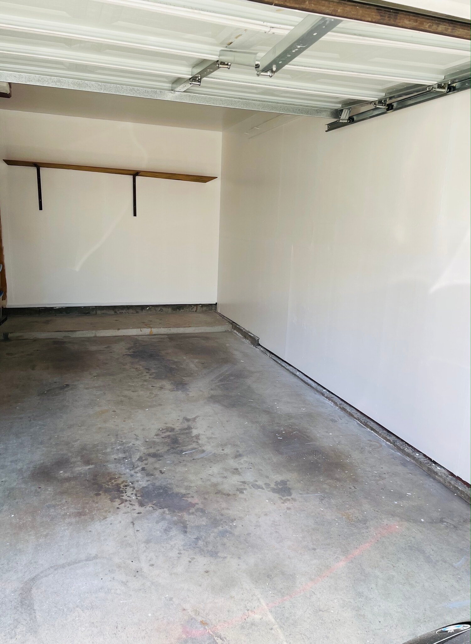 Garage Space - 6147 Seminary Ave