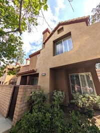 Building Photo - 22649 Copper Hill Dr
