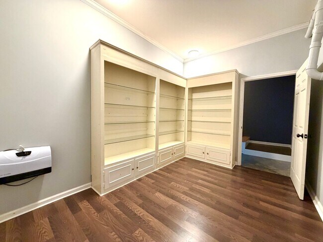 Building Photo - 90 Promontory Ln