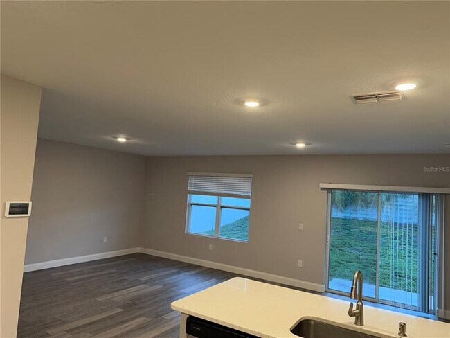 Building Photo - 253 Meadowbrook Blvd